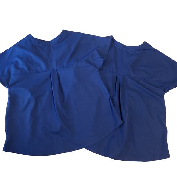 Cuddl Duds lot of 2 Metro Blue V-neck Scrubs Tops Shirts Size S, small 6-pocket - Picture 2 of 10